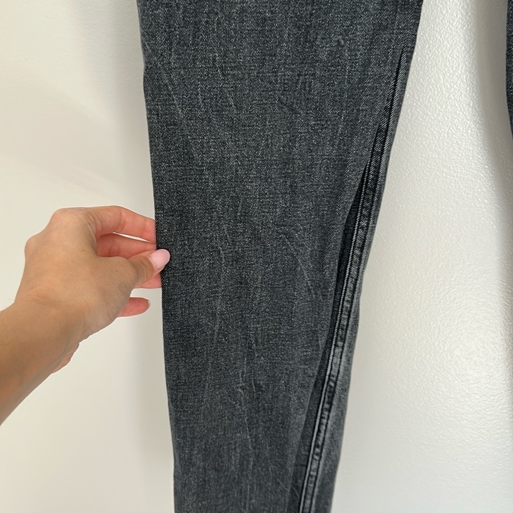Abercrombie High Rise Mom Jean - Picture 7 of 7